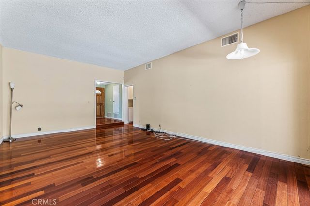 8824 Sari Avenue, Northridge, CA 91343