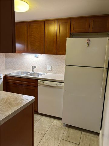 7520 Hornwood Drive 103, Houston, TX 77036