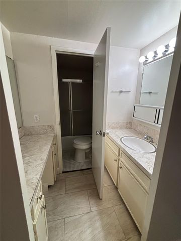 7520 Hornwood Drive 103, Houston, TX 77036