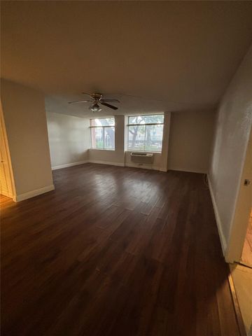 7520 Hornwood Drive 103, Houston, TX 77036