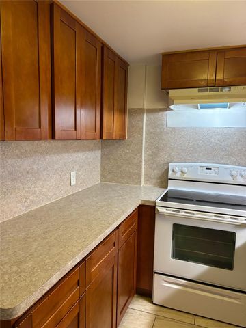 7520 Hornwood Drive 103, Houston, TX 77036