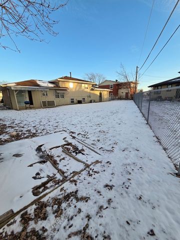 16440 Michigan Avenue, South Holland, IL 60473