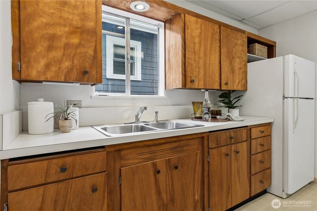 1830 N 54th Street, Seattle, WA 98103