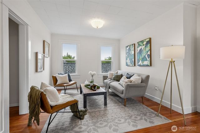 1830 N 54th Street, Seattle, WA 98103