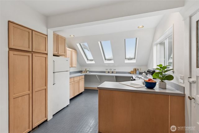 1830 N 54th Street, Seattle, WA 98103