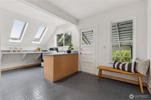 1830 N 54th Street, Seattle, WA 98103