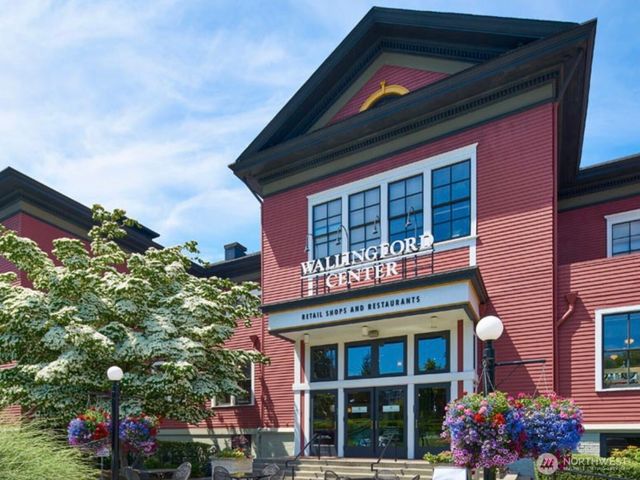 1830 N 54th Street, Seattle, WA 98103