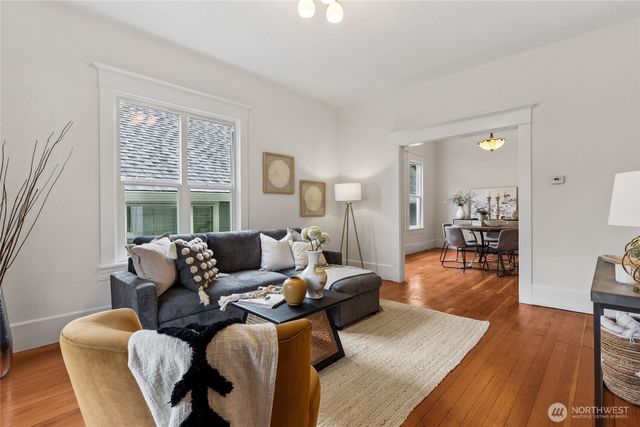 1830 N 54th Street, Seattle, WA 98103