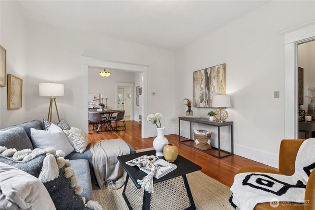 1830 N 54th Street, Seattle, WA 98103