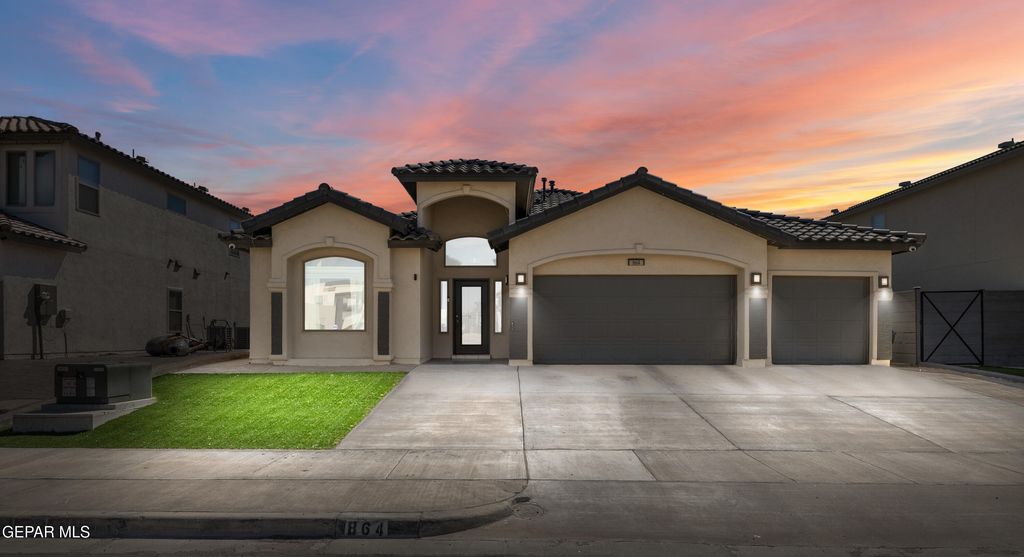 864 Crystal Deer Drive, El Paso, TX 79928