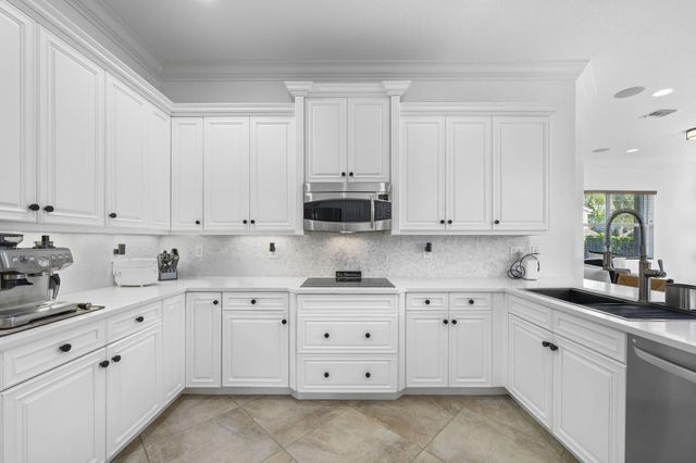 8844 STARHAVEN Cove, Boynton Beach, FL 33473