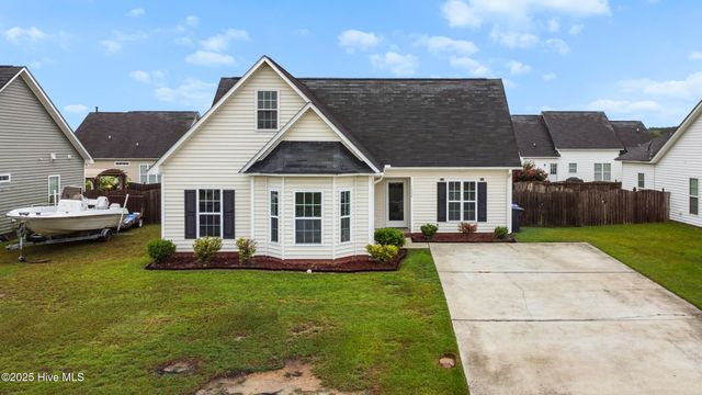 3828 St Augustine Drive, Greenville, NC 27834
