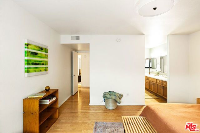 2018 Griffith Park Boulevard 108, Los Angeles, CA 90039