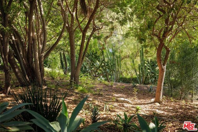 2018 Griffith Park Boulevard 108, Los Angeles, CA 90039