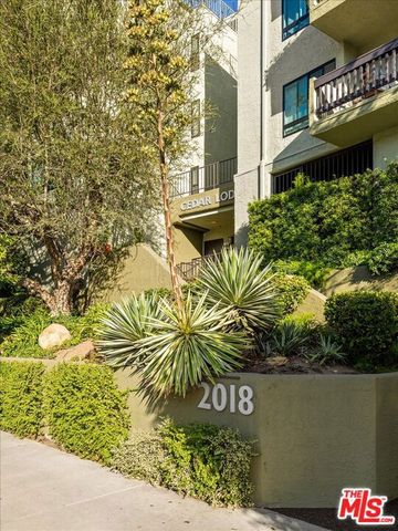 2018 Griffith Park Boulevard 108, Los Angeles, CA 90039