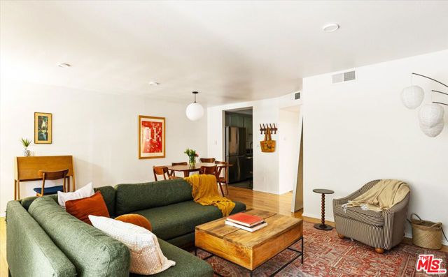 2018 Griffith Park Boulevard 108, Los Angeles, CA 90039