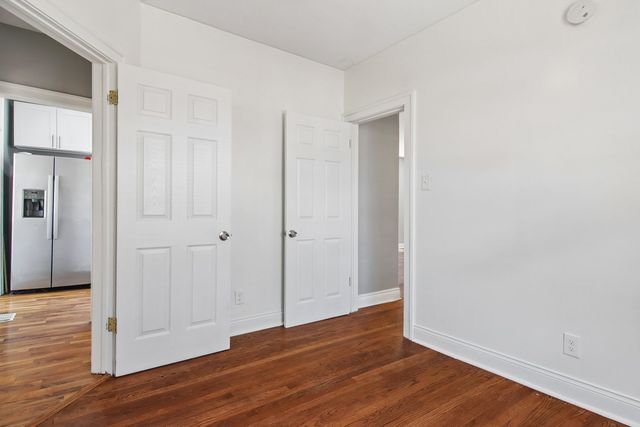 9913 S Parnell Avenue, Chicago, IL 60628