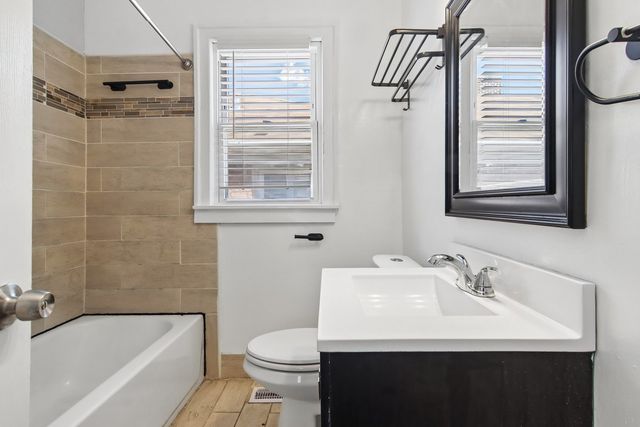 9913 S Parnell Avenue, Chicago, IL 60628