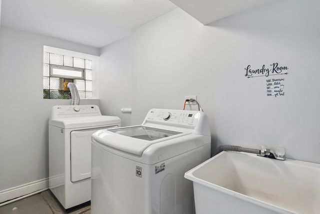 9913 S Parnell Avenue, Chicago, IL 60628