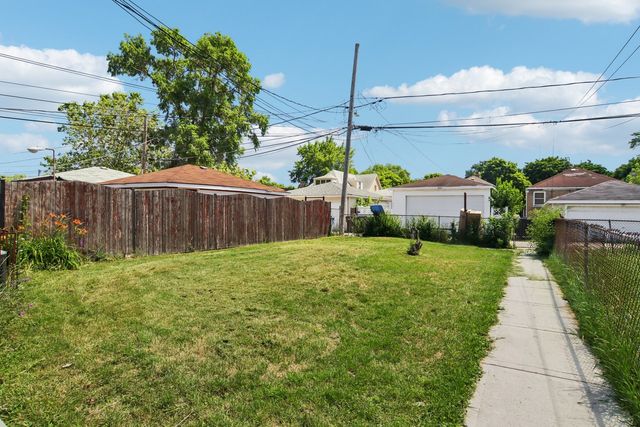 9913 S Parnell Avenue, Chicago, IL 60628