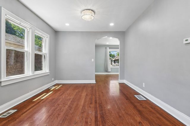 9913 S Parnell Avenue, Chicago, IL 60628