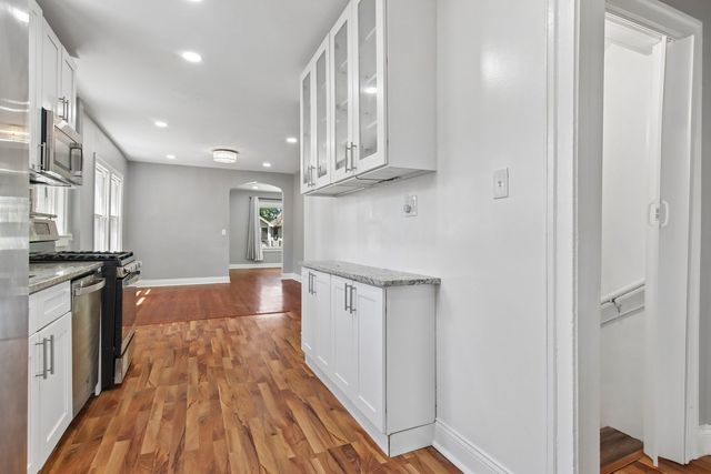 9913 S Parnell Avenue, Chicago, IL 60628