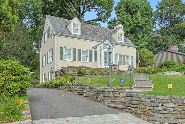 66 Aka 68 Wildway, Bronxville, NY 10708