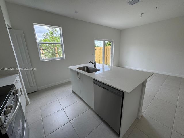 18406 SW 2nd St, Pembroke Pines, FL 33029