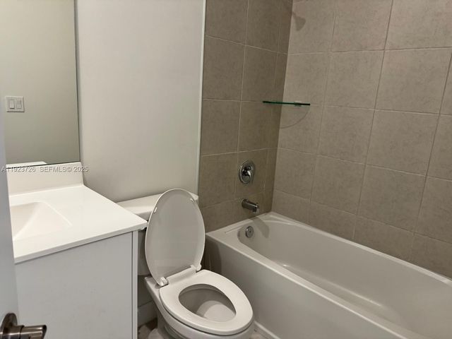 18406 SW 2nd St, Pembroke Pines, FL 33029