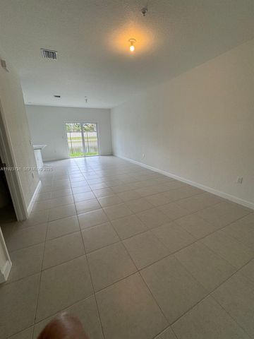 18406 SW 2nd St, Pembroke Pines, FL 33029
