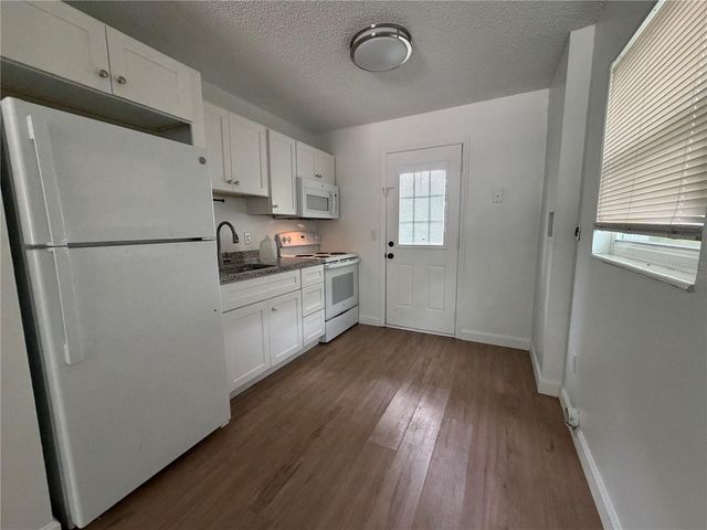 1801 MELLONVILLE AVENUE B, Sanford, FL 32771