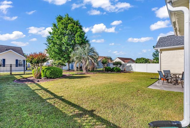 221 Cloverleaf Dr., Longs, SC 29568