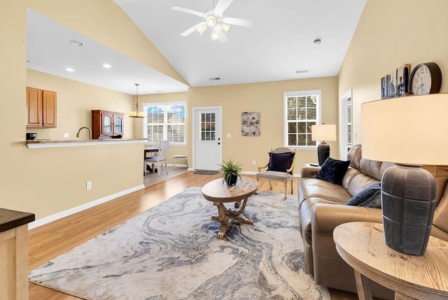 221 Cloverleaf Dr., Longs, SC 29568