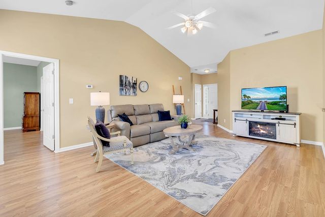 221 Cloverleaf Dr., Longs, SC 29568