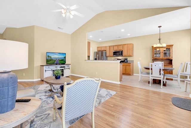 221 Cloverleaf Dr., Longs, SC 29568
