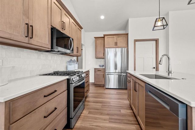 N8856 DUBLIN, Menasha, WI 54952