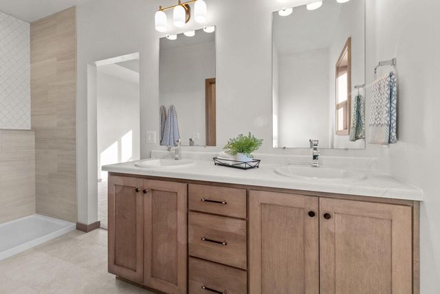 N8856 DUBLIN, Menasha, WI 54952