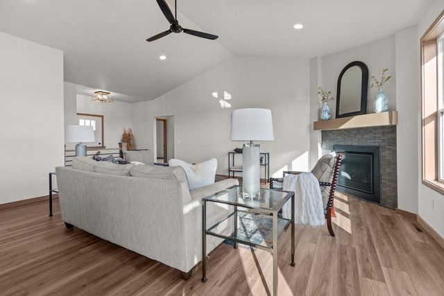 N8856 DUBLIN, Menasha, WI 54952