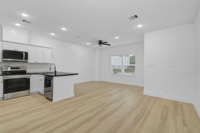 8412 Sunnyhill Street, Houston, TX 77088