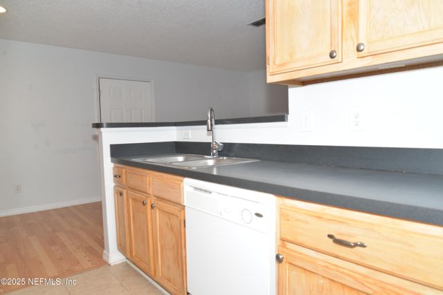 7701 TIMBERLIN PARK Boulevard 1415, Jacksonville, FL 32256