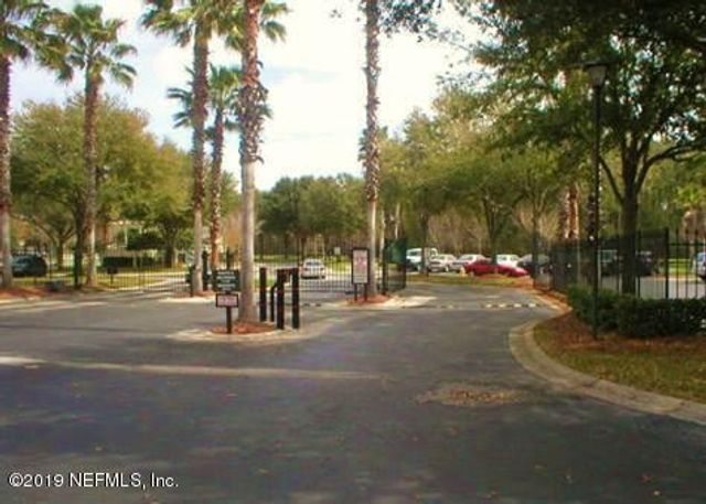 7701 TIMBERLIN PARK Boulevard 1415, Jacksonville, FL 32256