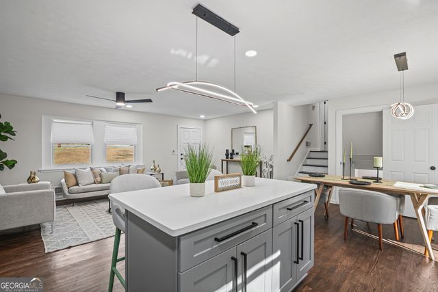 925 Majesty Lane, Morrow, GA 30260