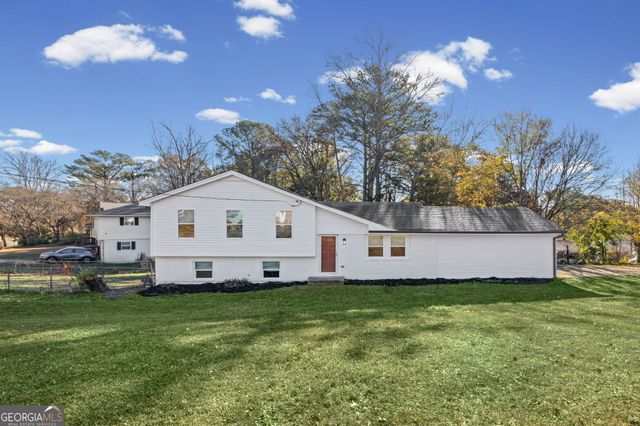 925 Majesty Lane, Morrow, GA 30260