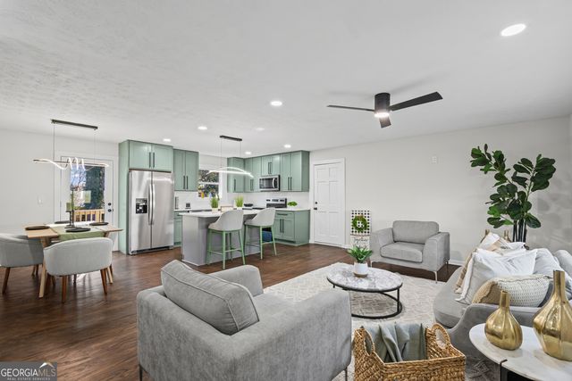 925 Majesty Lane, Morrow, GA 30260