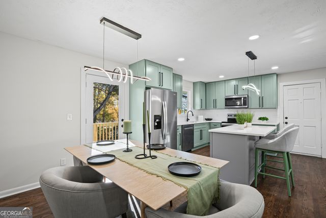 925 Majesty Lane, Morrow, GA 30260