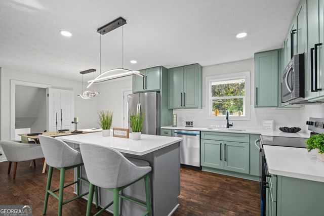 925 Majesty Lane, Morrow, GA 30260