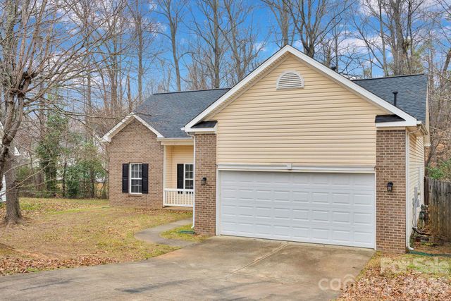 311 Margaret Kelly Court, Charlotte, NC 28216