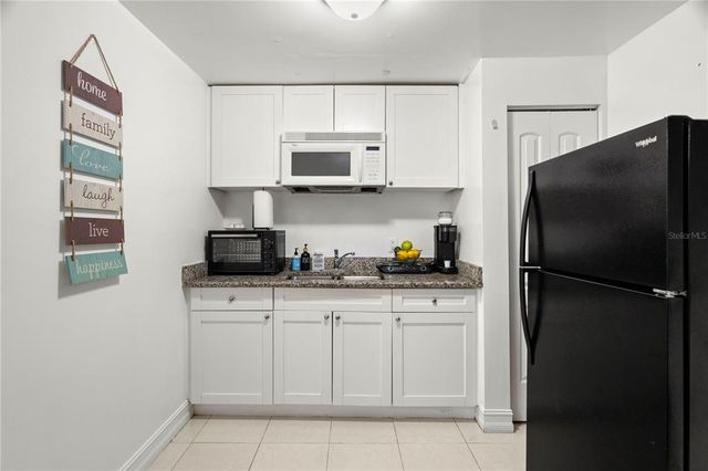 7005 FOUNTAIN AVENUE, Tampa, FL 33634