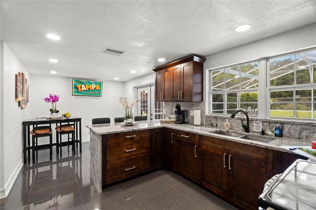 7005 FOUNTAIN AVENUE, Tampa, FL 33634