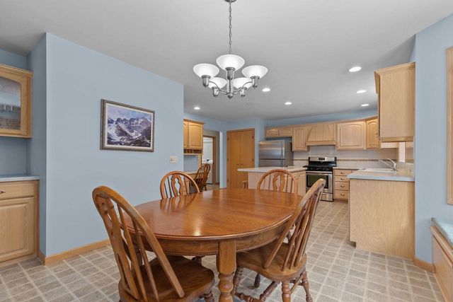3034 E FALLCREEK LANE, Appleton, WI 54913